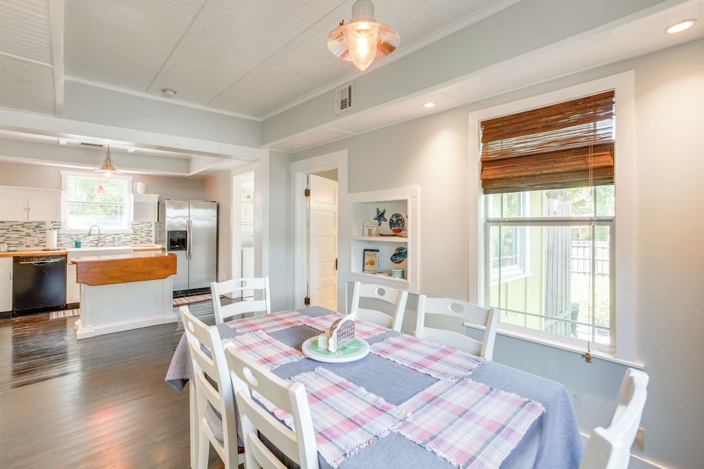< 1 Mi to Downtown Fort Myers: Tranquil Retreat