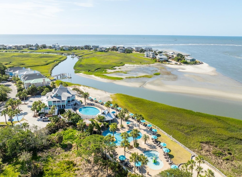 18 Fiddlers Cove Dr - 5 Bed/4 Bath w/ Resort Access & Golf Cart!