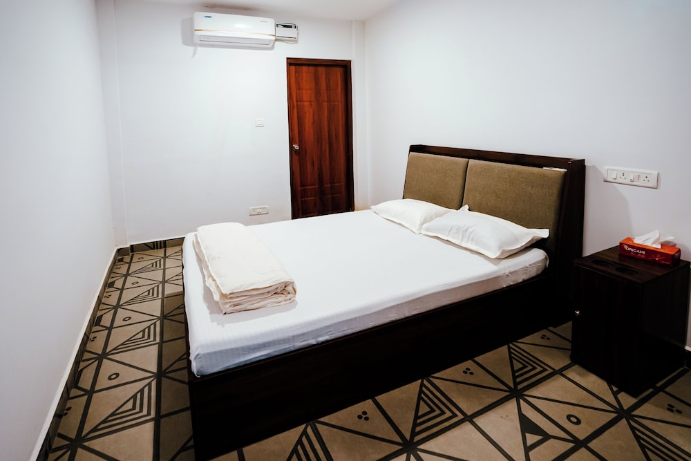 Half Orange Hostel