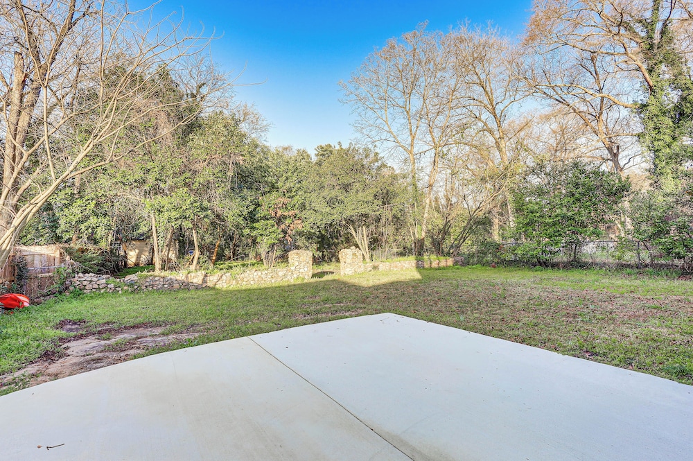1 Mi to Dtwn: Pet-friendly Macon Home w/ Yard