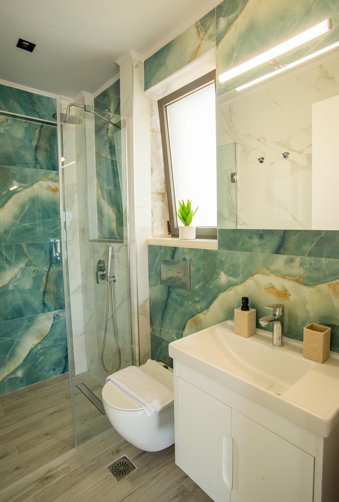 Sunrise Villas Collection