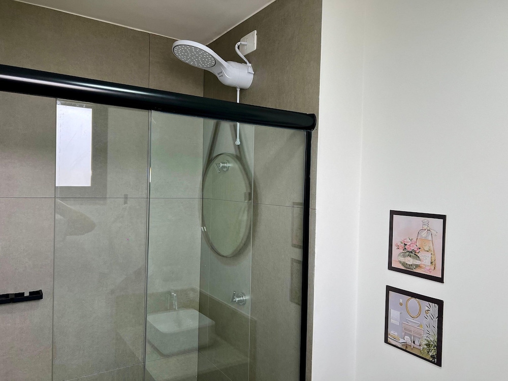 Aptos no Centro com Piscina e Academia