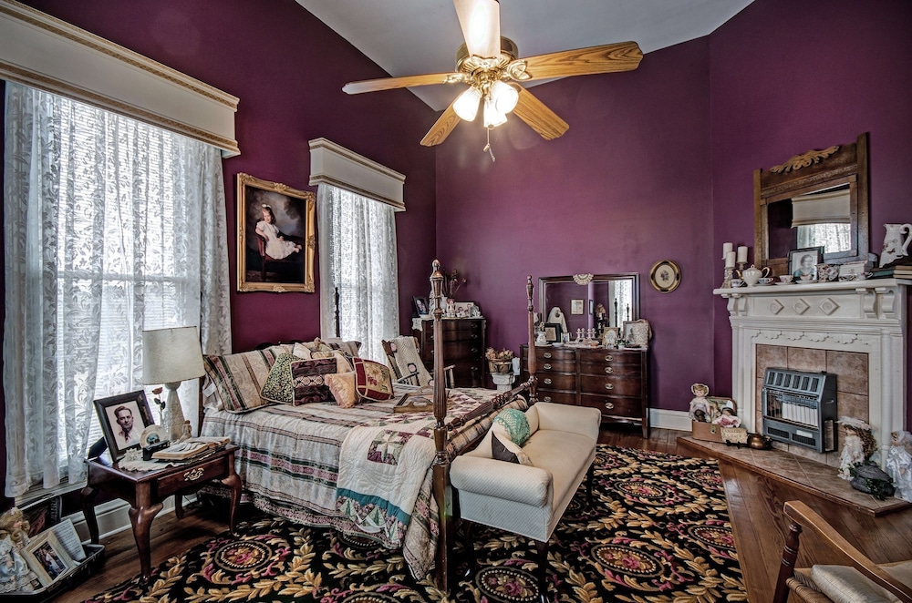 Clyde and Marie's Bed & Breakfast