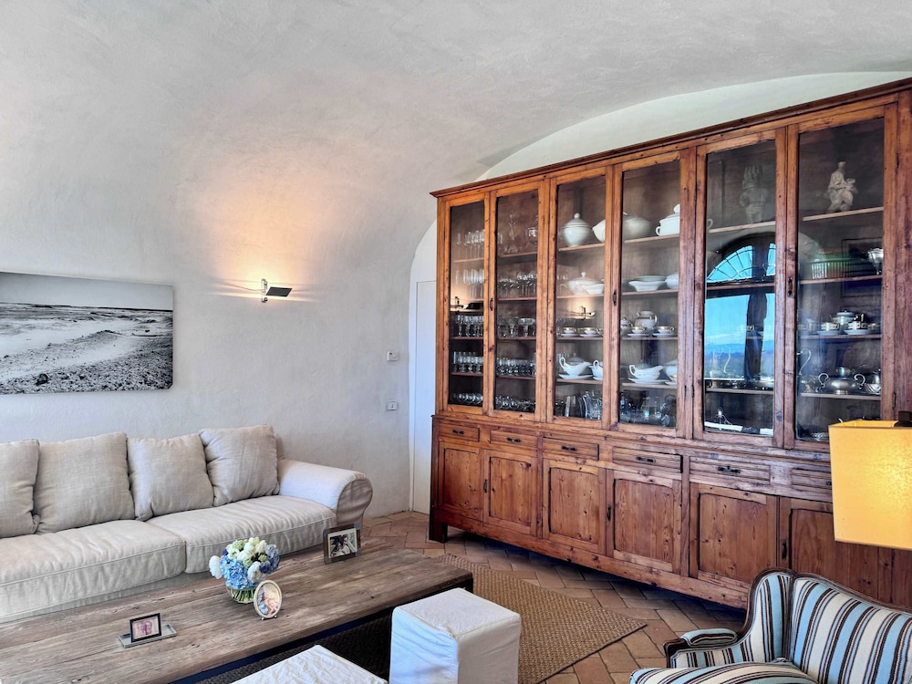 New Estate of Joy a Magnificent Historic Villa Near Rome on Glorious Ground Pool and Olives Galore