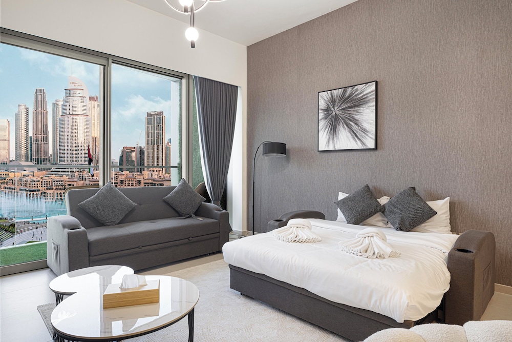 Grande Suites by Hostiva - Burj View