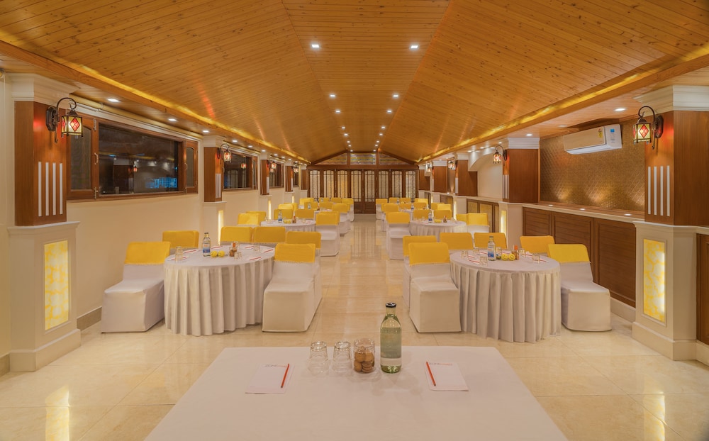 meeting & event spaces