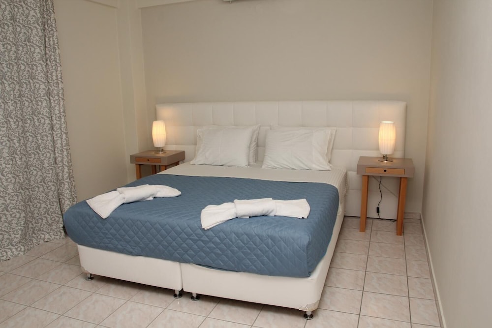 Holiday Luxury Villas view 4