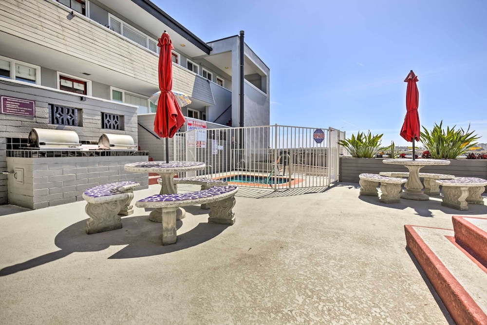 San Diego Hub w/ Bay Views - 1 Block to Beach!