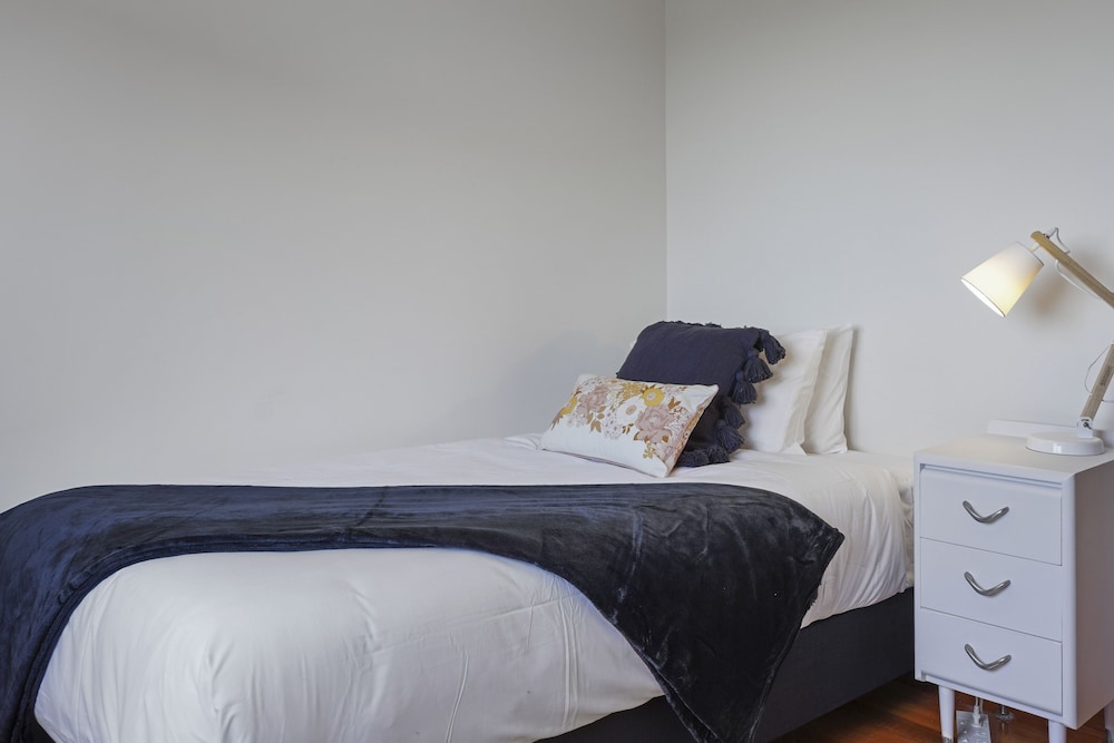 Dazzling Mairangi Bay Retreat Sea Views view 3