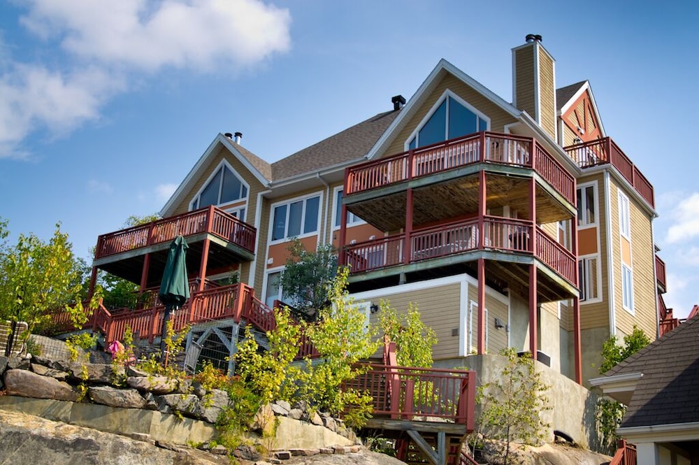 Les Haut Bois Condominiums -RVMT - Image 1