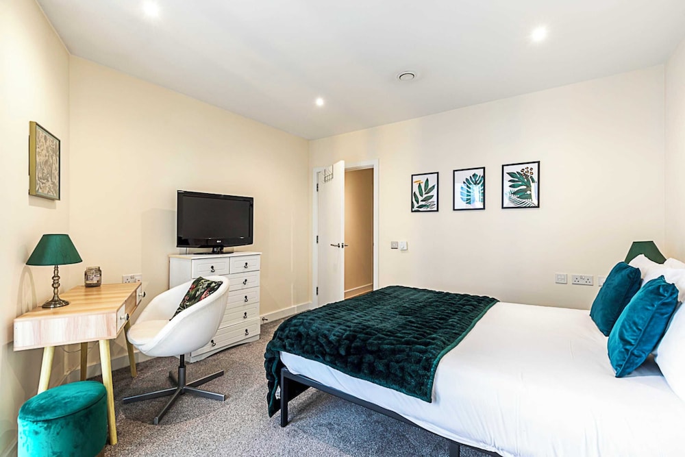 Vibrant London Canal Apartment