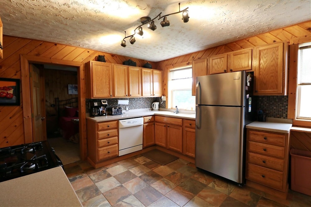 21 Mill Street 5 Bedroom Home by Redawning view 4