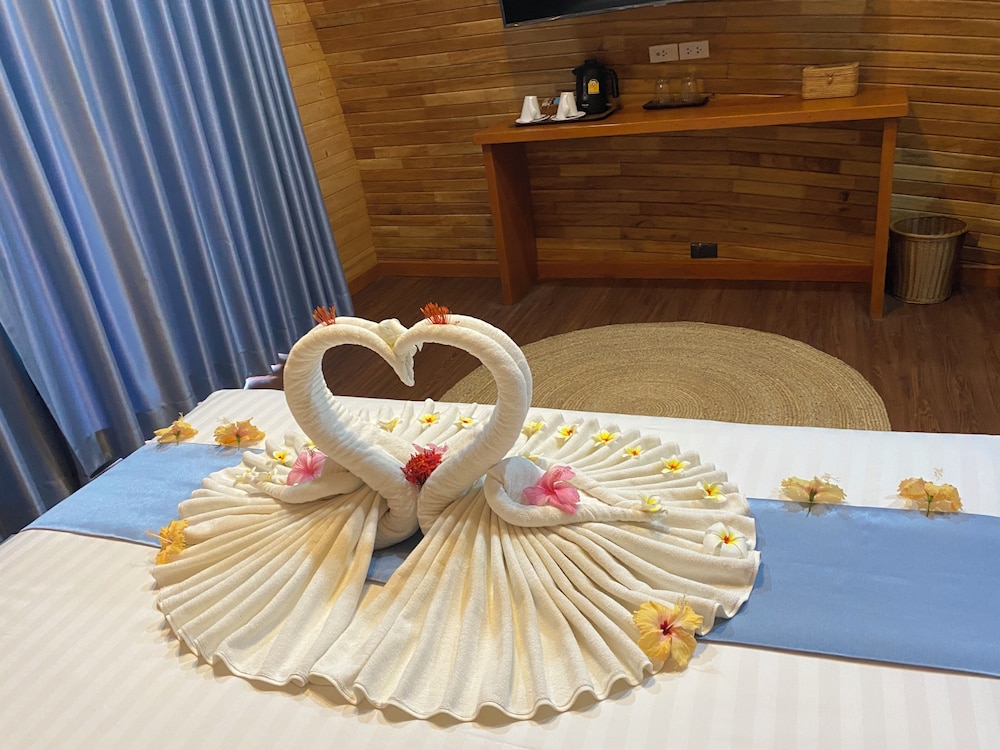Phumala Lanta Seaview Resort