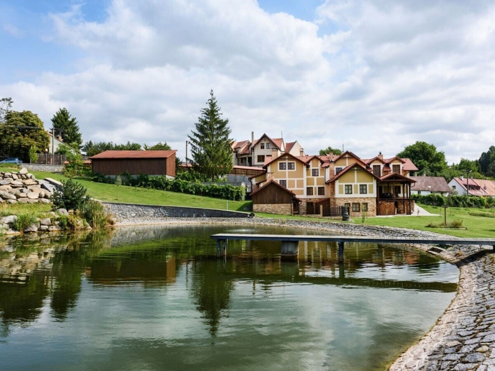 Beautiful Villa With Activities