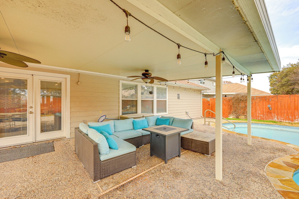14 Mi to Dtwn San Antonio: Home w/ Pool & Yard