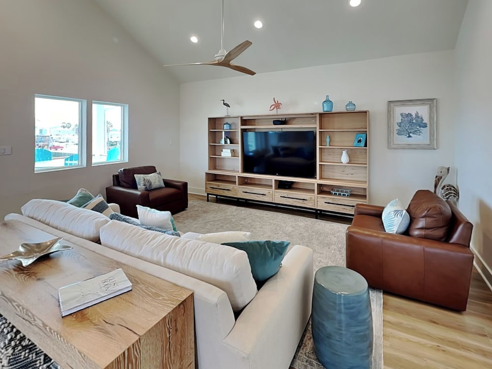 Glory Daze by Silver Sands Vacation Rentals