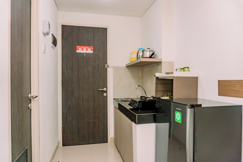 Fully Furnished And Simply Studio At Serpong Garden Apartment