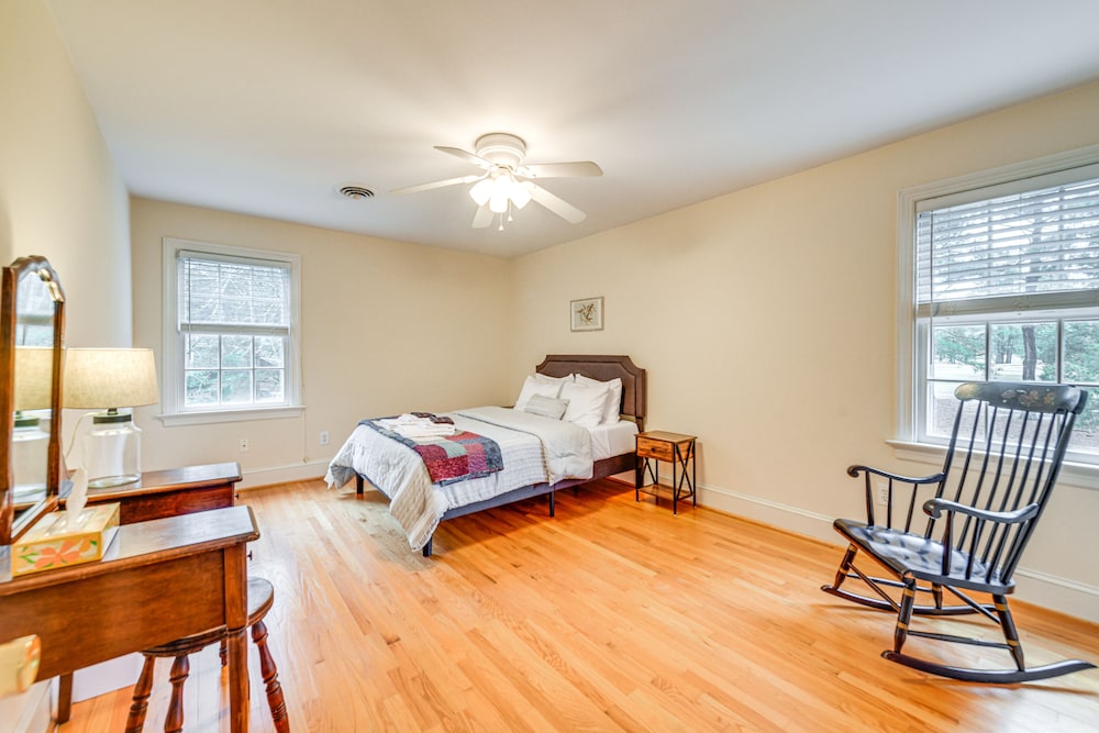 Richmond Vacation Rental ~ 10 Mi to Downtown! view 5