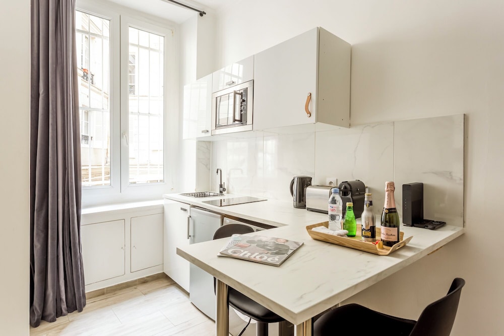 Reva Suites