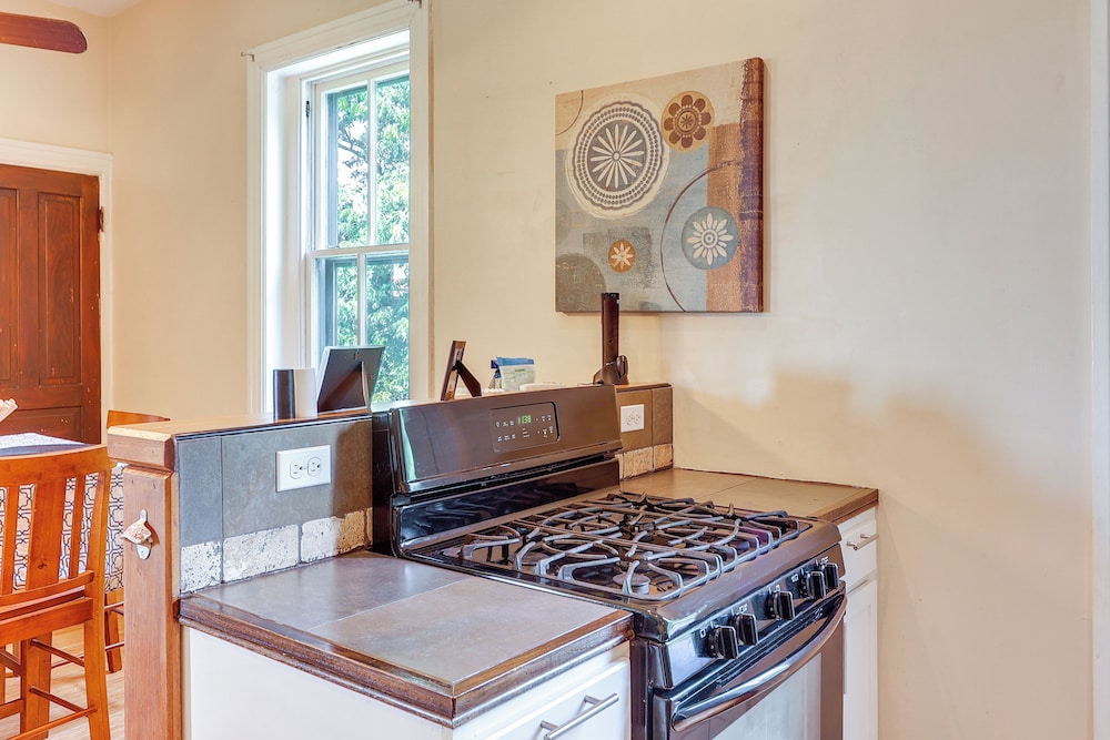 Cozy Louisville Vacation Rental 2 Mi to Downtown!