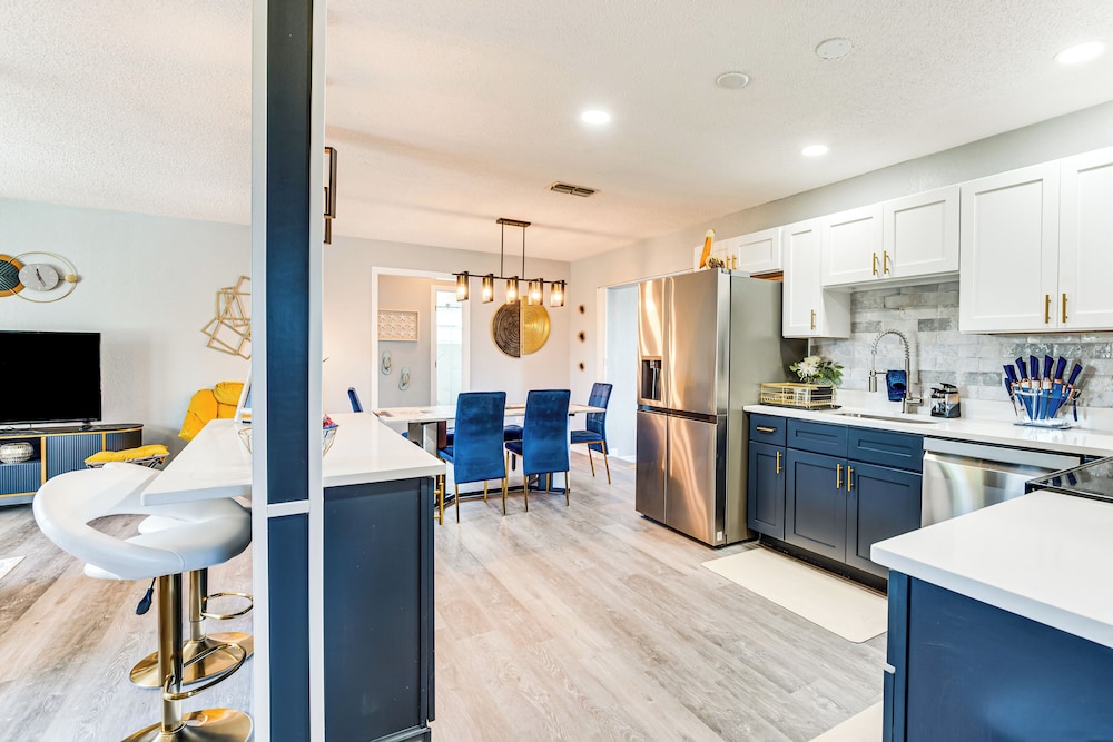 2 Mi to Beach: Canal-front Home in Hernando Beach