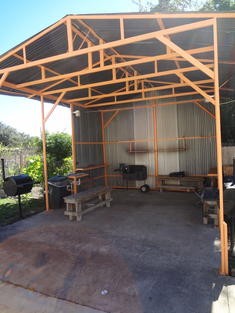 Antlers Inn - Property Image 7