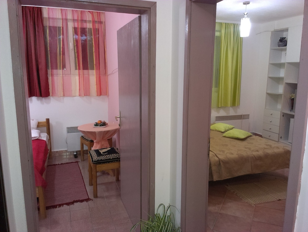 Photo 48