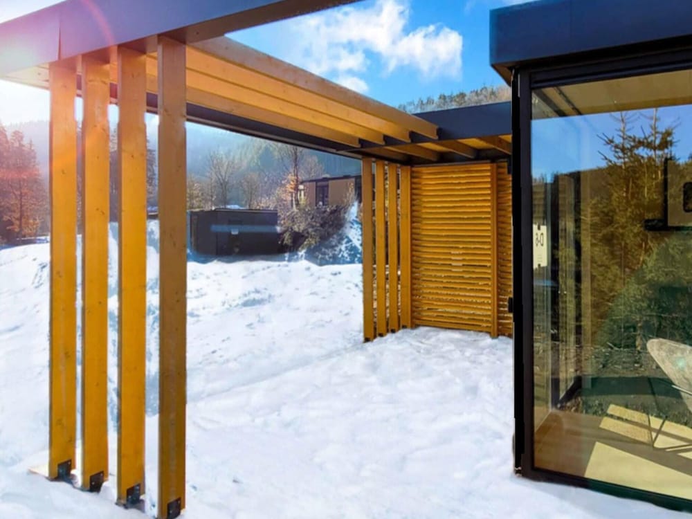Modern Holiday Home With hot tub in Winterberg