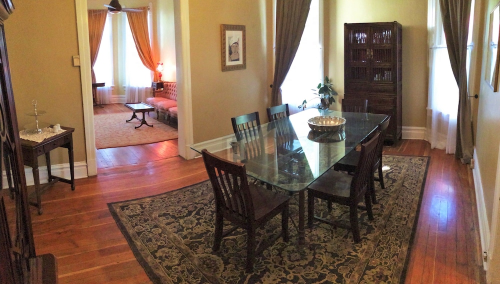 Historic Pugsley Manor House