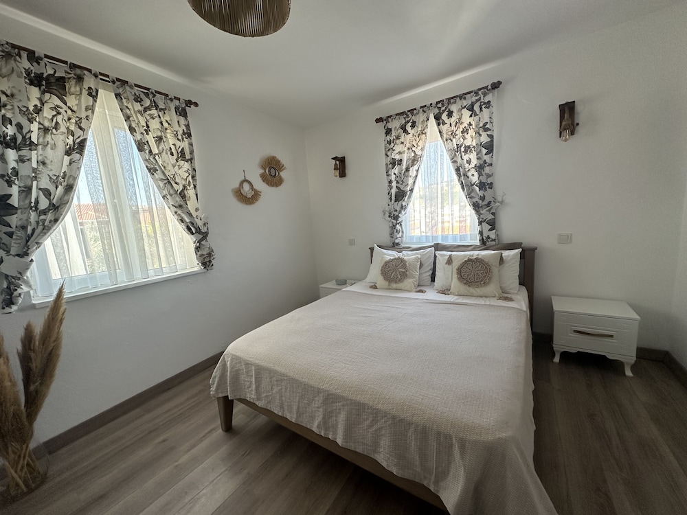 Heros Hotels Bozcaada - Image 37