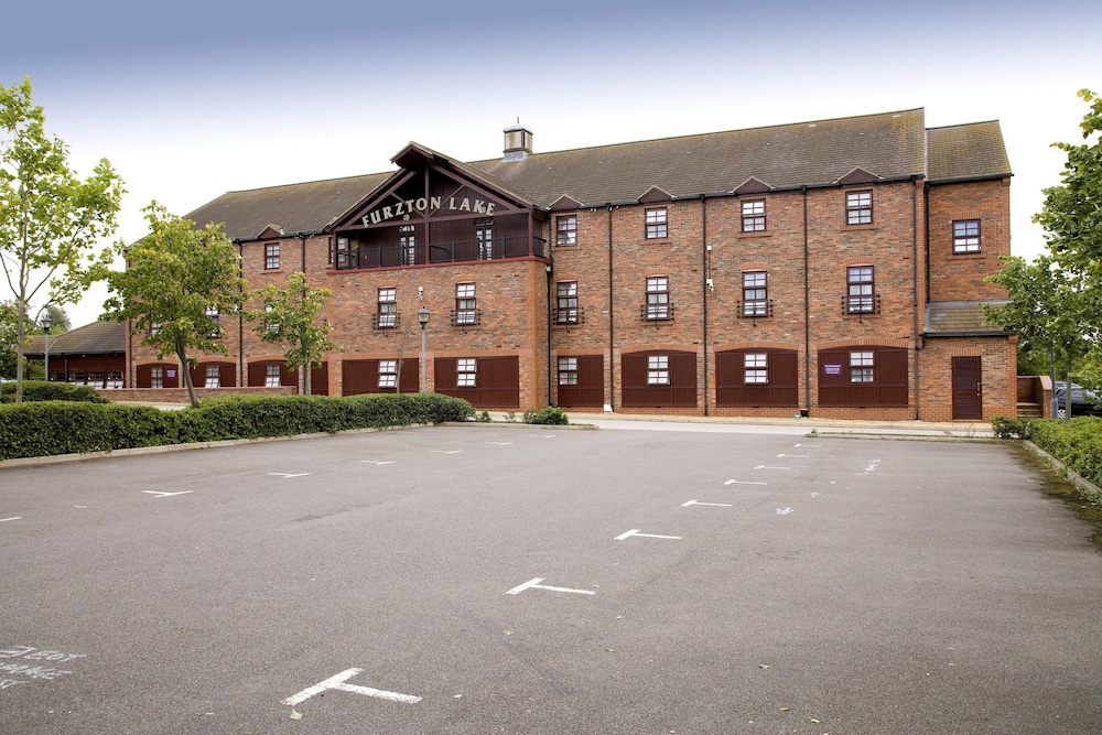 Premier Inn Milton Keynes Sw - Furzton Lake, photo 10