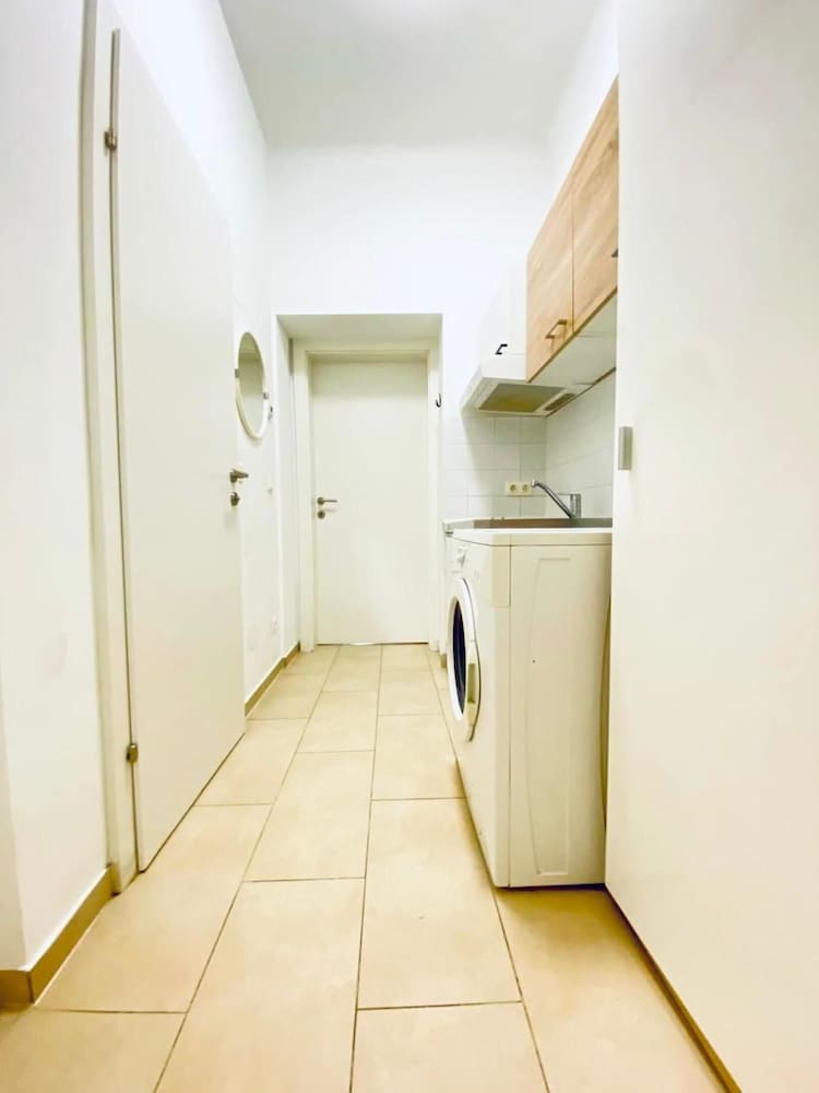 Beautiful Stay for 5 Near Stadthalle