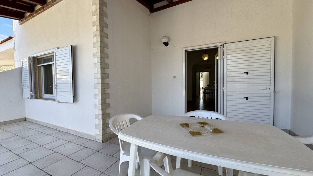 Villetta Marilena Sleeps 7 Torre Suda