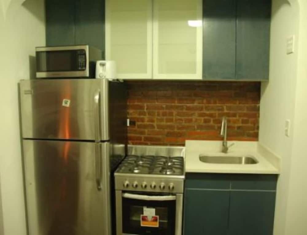 Metro Studio Apartment in Kipsbay