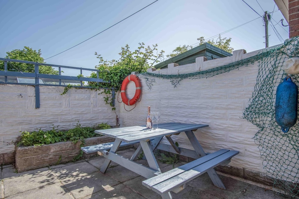 Cosy Cottage - 2 Bedroom Cottage - Mumbles