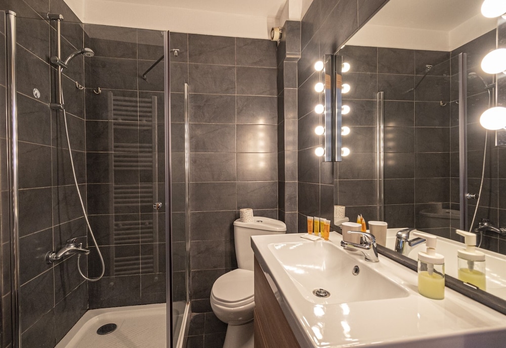 Simon Apartment by Rentalspro photo 4