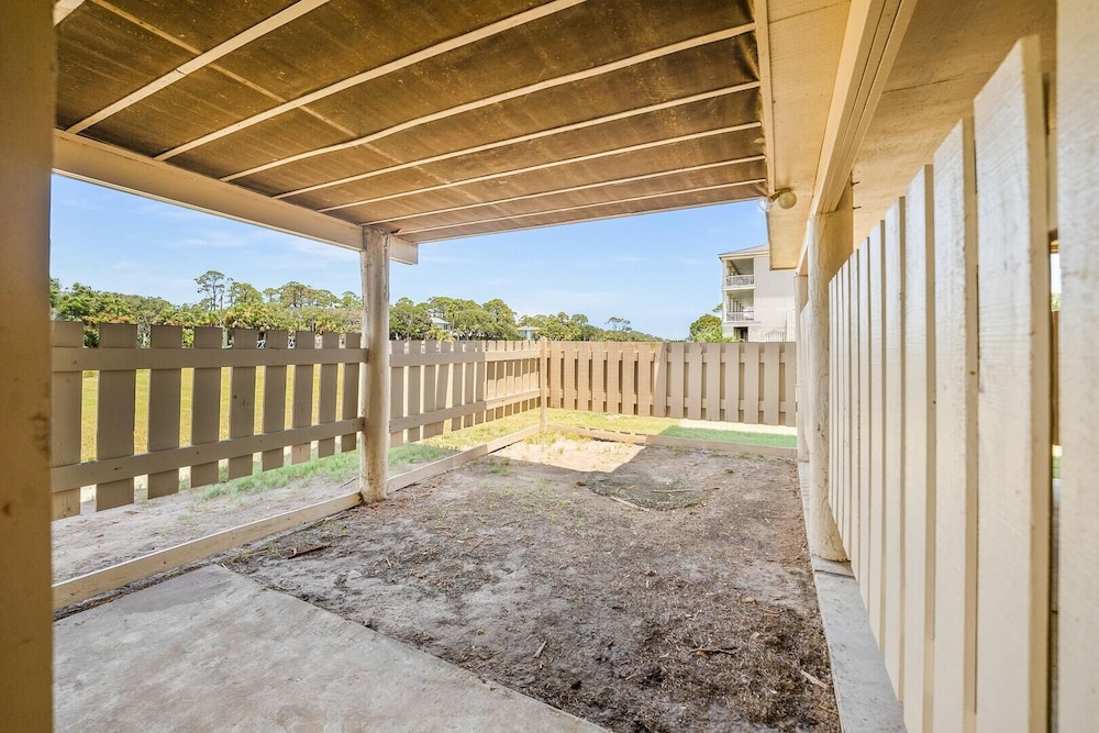 Coastal Charm With Canal Views - 419 Tarpon Blvd, Fripp Island