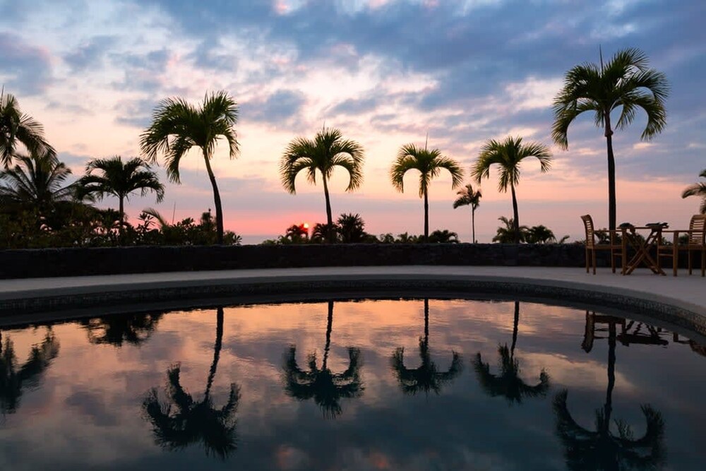 Gated Keauhou Residences w Ocean Views Pool