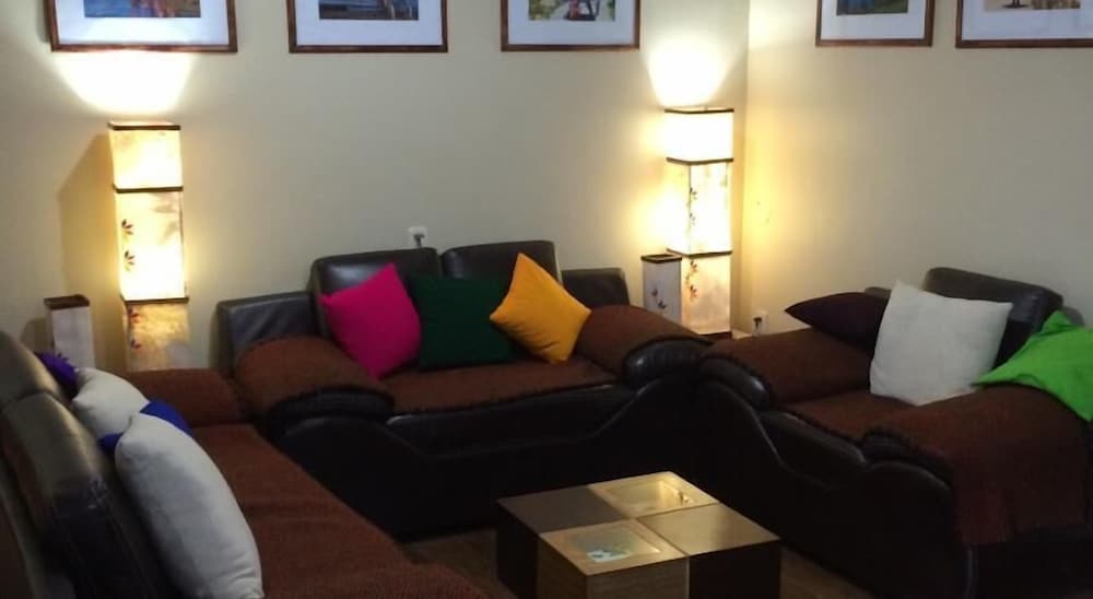 HOSTAL LOS UROS