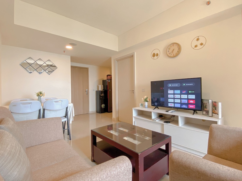 Comfortable 2Br With Extra Room At Meikarta Apartment