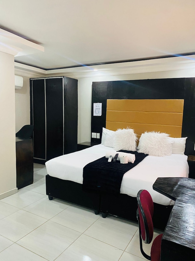 DBright Guest Lodge