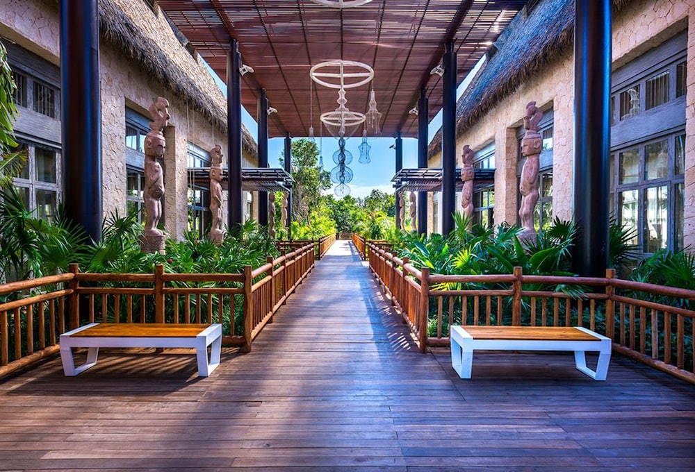 2BD Riviera Maya Ocean View w Luxurious Resort