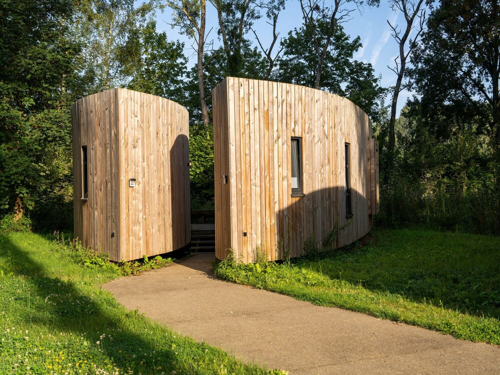 Suite in Forest Dockside Near Tournai