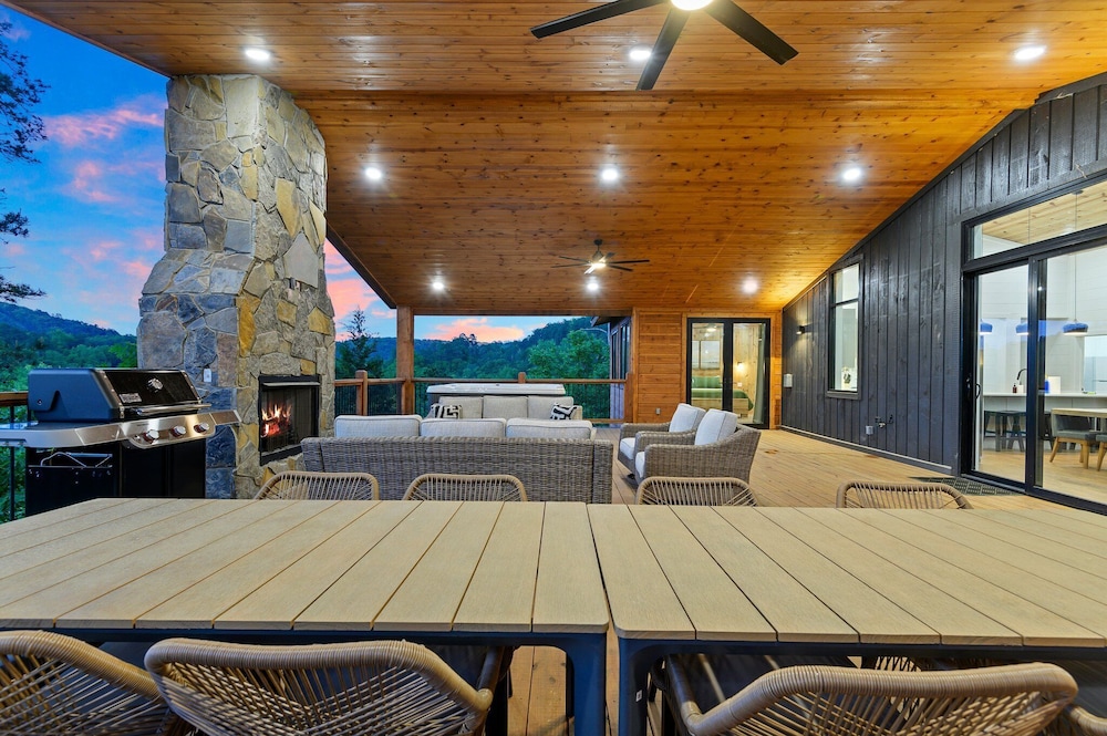 Luxury Retreat in Broken Bow