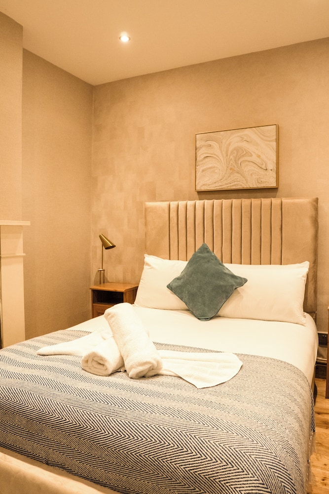 Imperial Earls Court Apartments