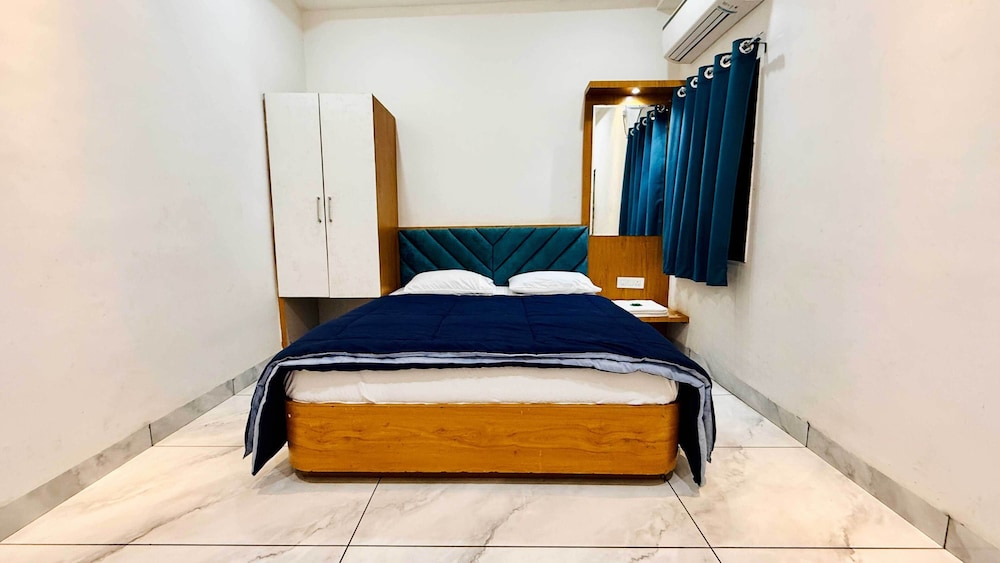 Hotel Raj Inn