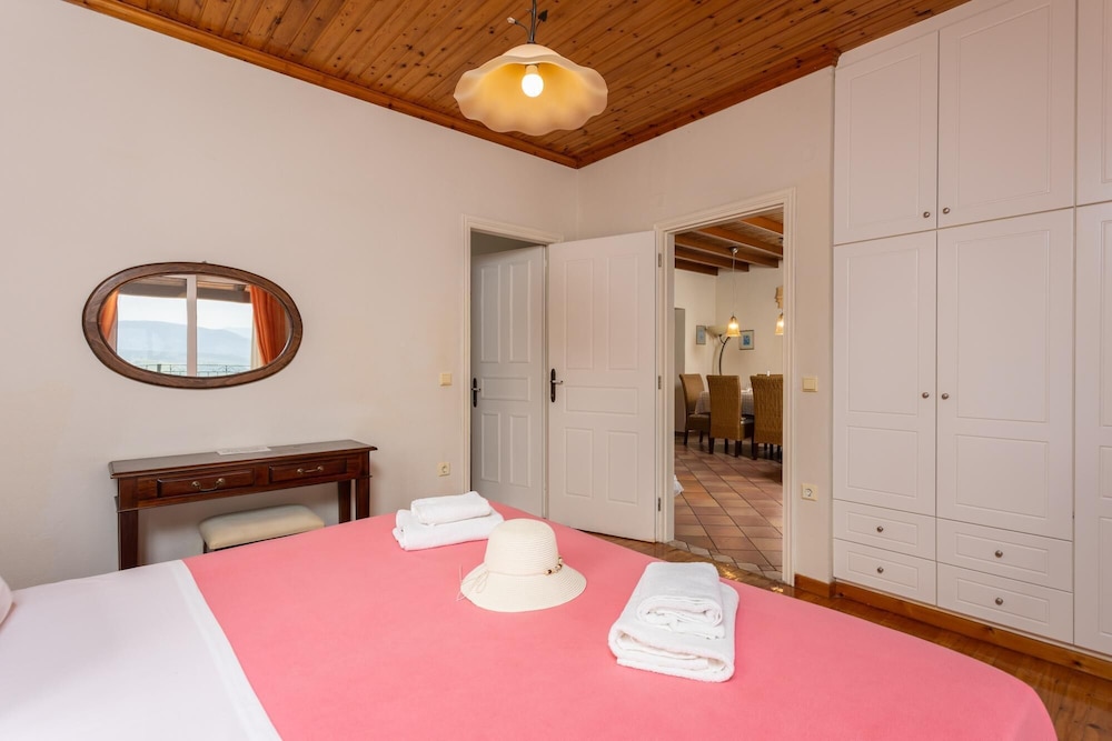 Villa Eleni Large Private Pool Sea Views A C Wifi - 1457 view 3