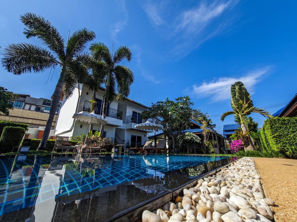 Hotel Phuket Airport Hotel - Image 1