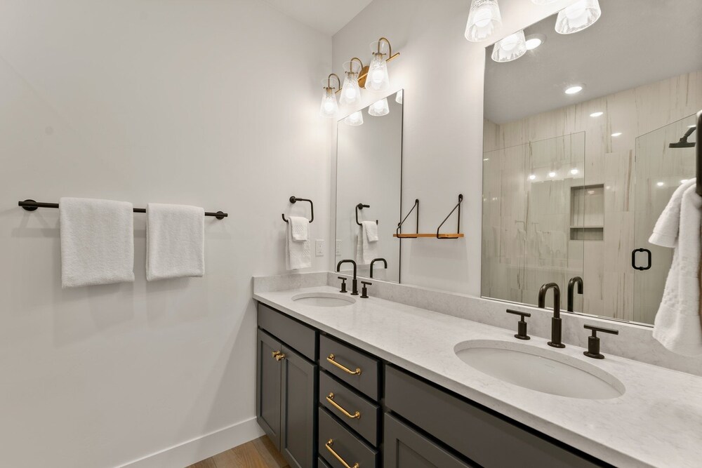 Periwinkle Sky 3 Bedroom Condo