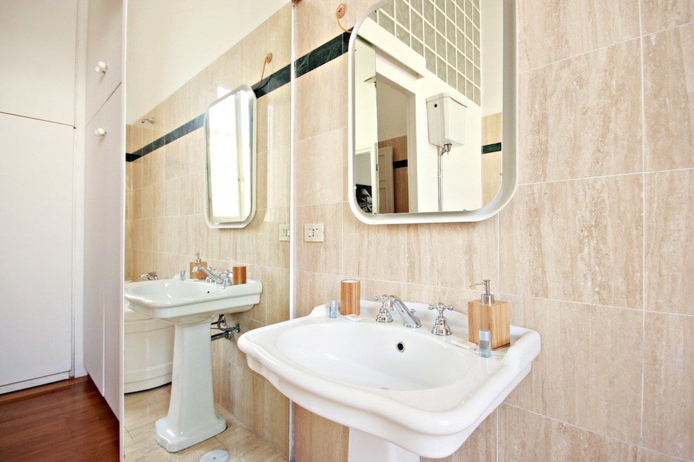 Wonder Privacy & Charm